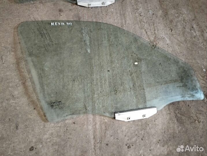 Переднее правое стекло Daewoo Nexia