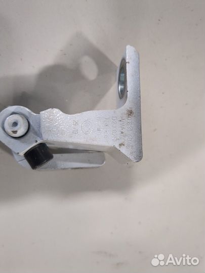 Петля двери Volkswagen Tiguan, 2020