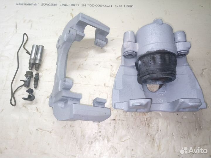 Суппорт передний левый Opel Astra H