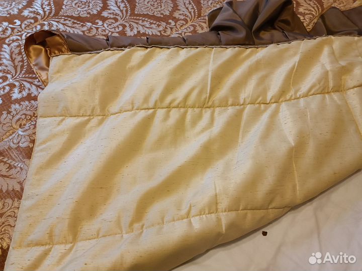 Покрывало на кровать стеганое