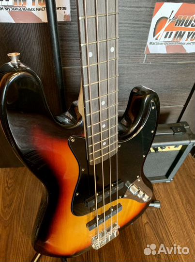 Бас Гитара Jazz Bass + Комбоусилитель