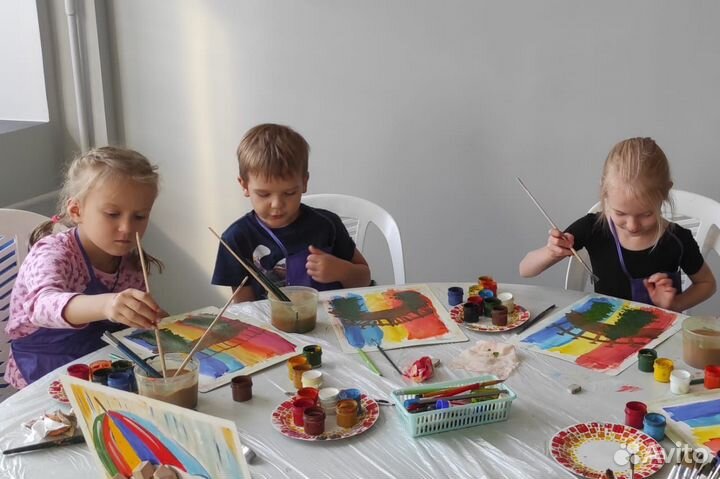 Преподаватель по изо