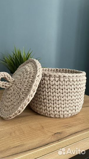 Корзина вязаная
