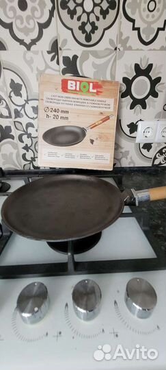 Чугунная сковорода 24см