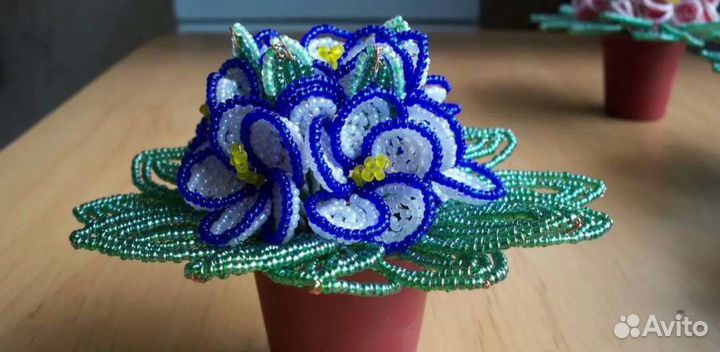 Продаю цветы из бисера