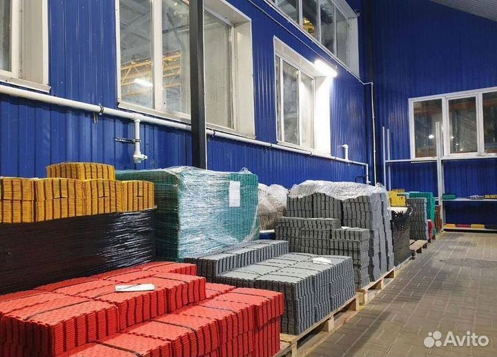 Модульная пвх плитка в автосервис / сто