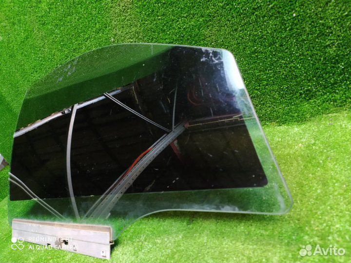Стекло двери переднее правое Opel Astra H