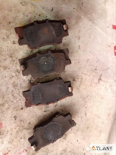 Тормозные колодки задний toyota SAI