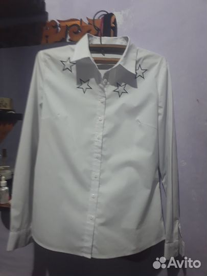 Блузка белая