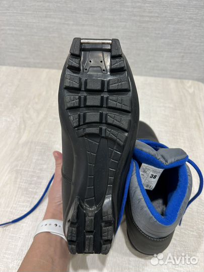 Лыжные ботинки