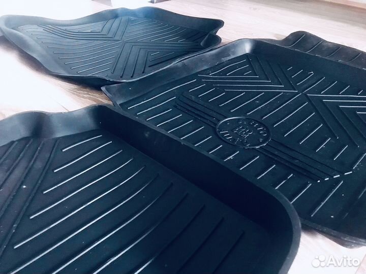 Автомобильные коврики резиновые (ваз 2105)