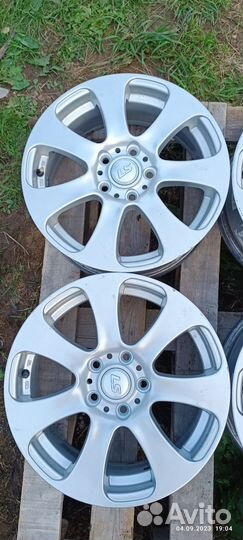 Литые диски R16 5*114.3 DIA 66.1 ET40 Дастер