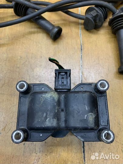 Катушка зажигания Volvo S40 B4164S3 2005