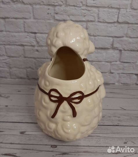 Керам.фигурка для специй,сахара,для копилки-новая