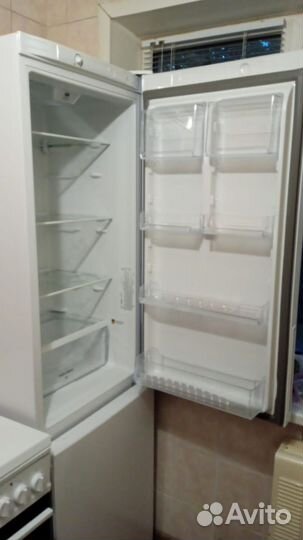 Холодильник hotpoint ariston бу