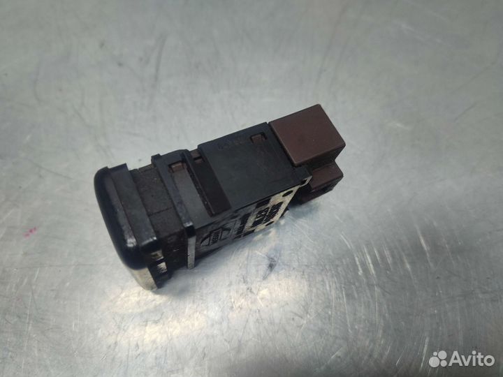 Кнопка обогрева стекла Nissan Serena C23 1998 г.в