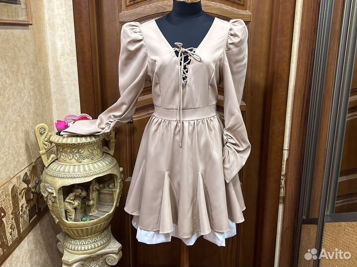 Новое платье со шнуровкой