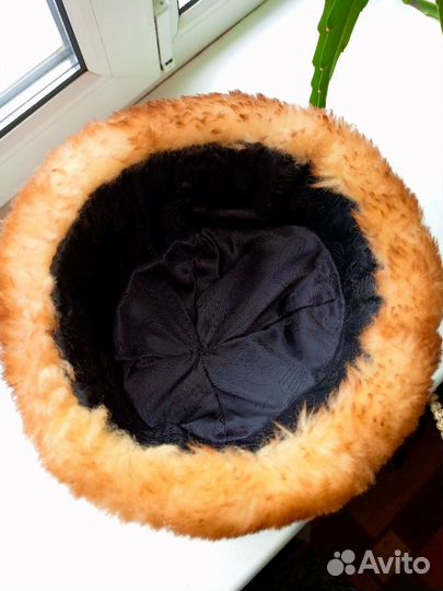 Шапка зимняя меховая женская