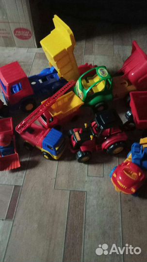 Набор машинок