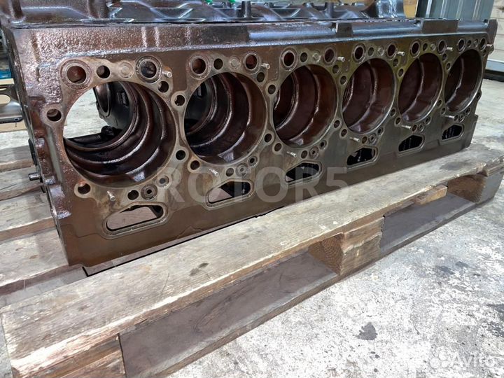 Блок цилиндров двигателя Scania 114 DC11 DC12 DT12