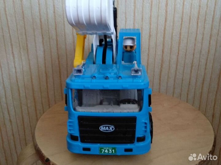 Экскаватор