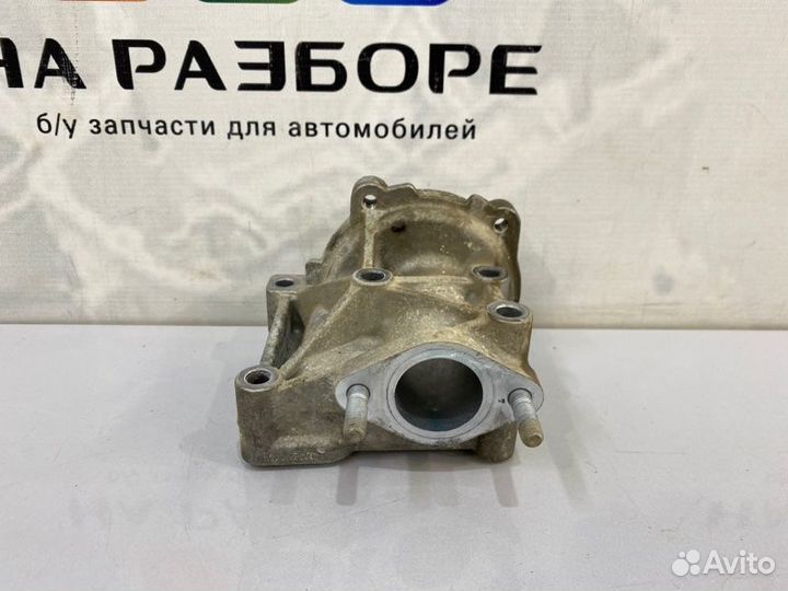 Фланец системы охлаждения Mitsubishi Outlander