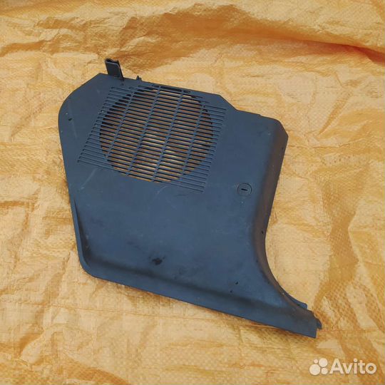 Bmw e36 панель Кик нижняя правая