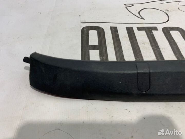 Накладка двери багажника Volkswagen Touareg 7L7