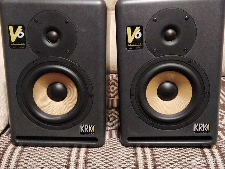 Студийные мониторы KRK V6