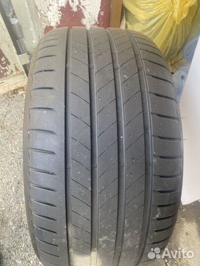 Bridgestone Turanza T005 285/35 R20