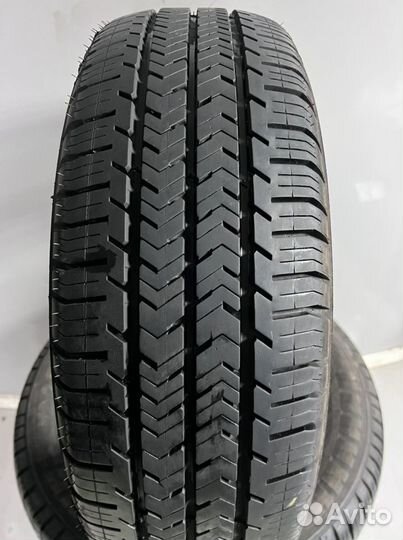 Michelin Agilis 51 215/65 R16
