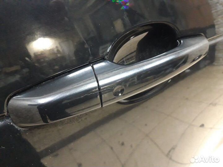 Дверь задняя правая Land Rover Discovery V