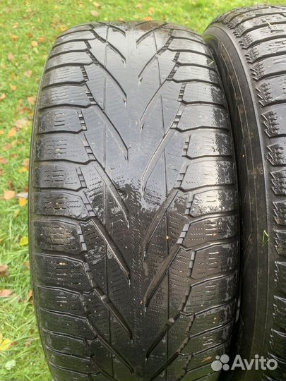 Nokian Tyres Hakkapeliitta R2 SUV 265/60 R18