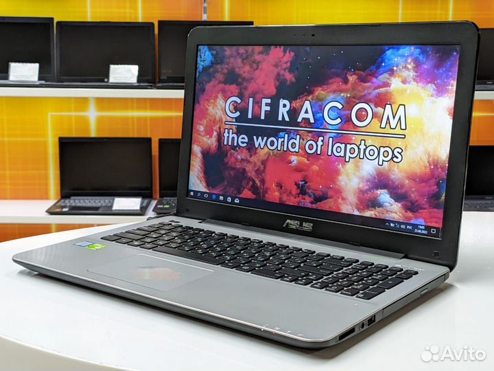 Asus 15.6''FullHD core i7 6500u Gt930m SSD HDD