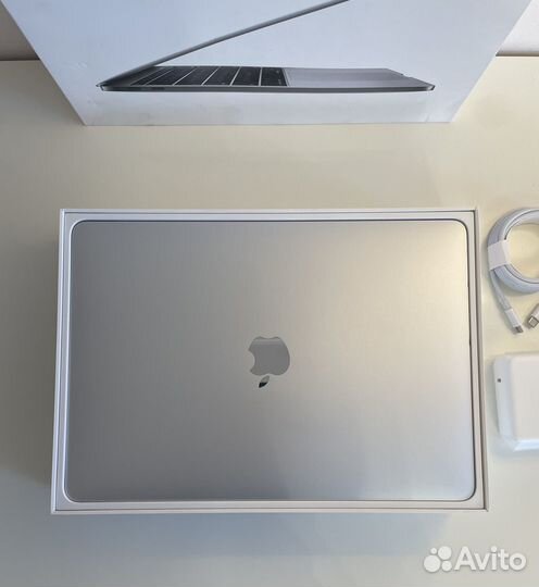 MacBook Pro 13 (2017), 512гб