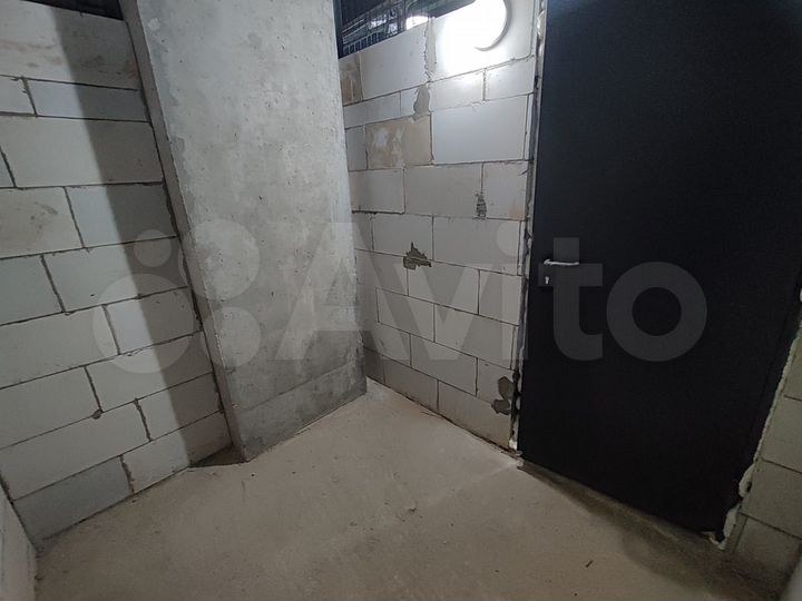 Машиноместо, 10 м²