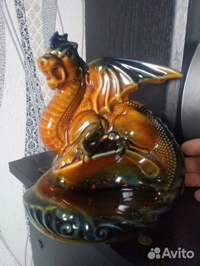 Дракон статуэтка