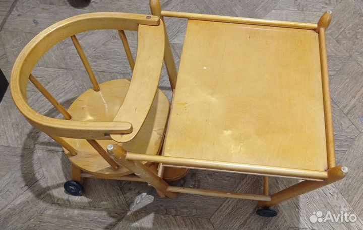 Стульчик для кормления деревянный