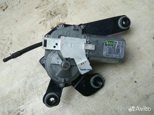 Моторчик заднего дворника на Ситроен С4 купе 2008г