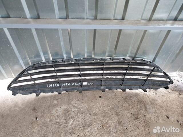 Решетка радиатора Ford Fiesta