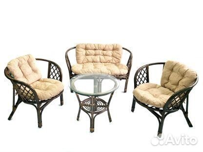 Комплект Багама с диваном и бежевыми подушками