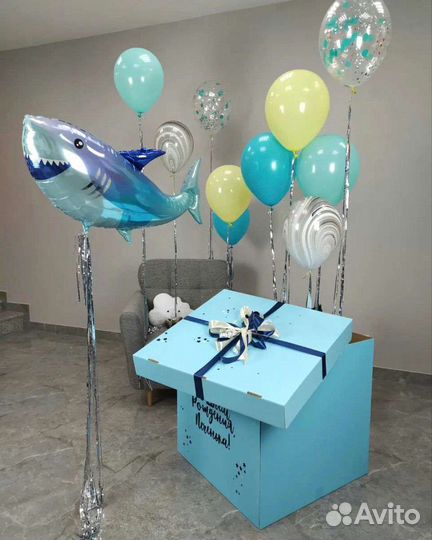 Коробка сюрприз с воздушными шарами