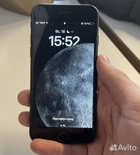 iPhone 8, 64 ГБ