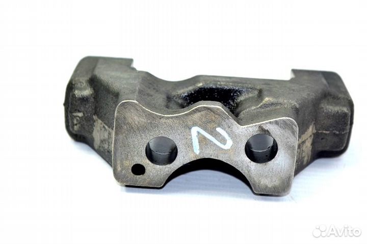 Кронштейн вала коромысла scania 4-series 124 (01.9
