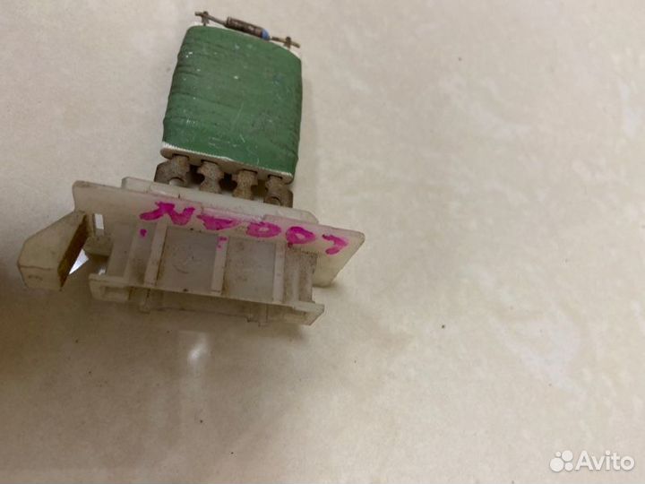 Резистор печки Renault Logan