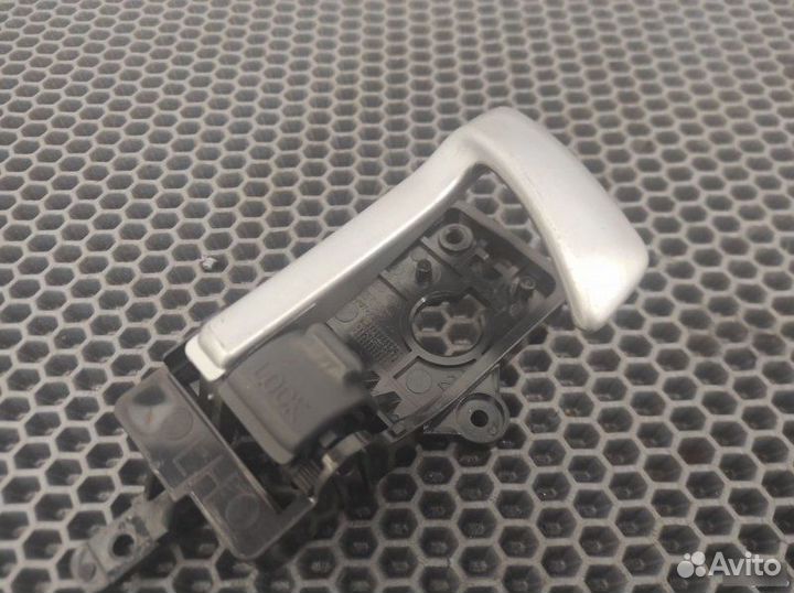 Ручка двери внутренняя задняя левая Hyundai Santa