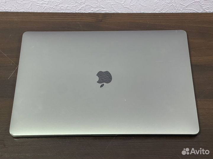 MacBook Pro 15 2016 с Touch Bar. Обмен. Кредит