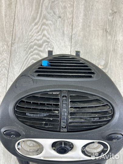 Консоль центральная LADA Kalina 11183 2012