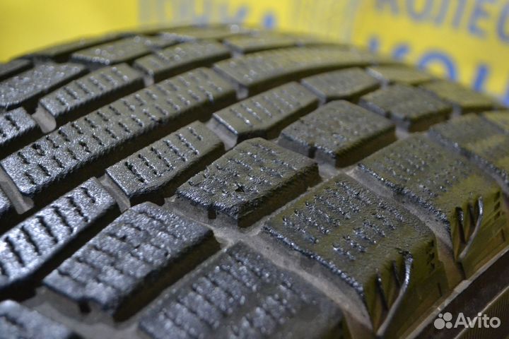 Yokohama Ice Guard IG20 215/65 R16