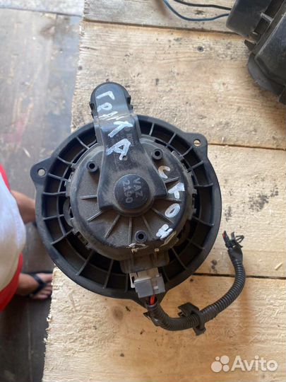 Моторчик печки LADA Granta